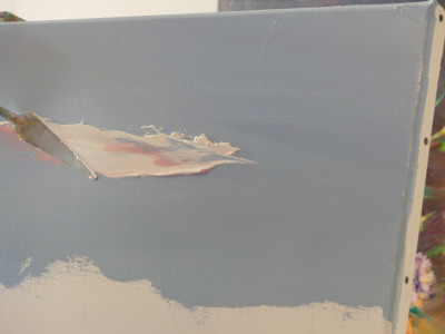 image montrant comment la rapidité du geste avec le couteau à peindre sur la toile influe sur le résultat